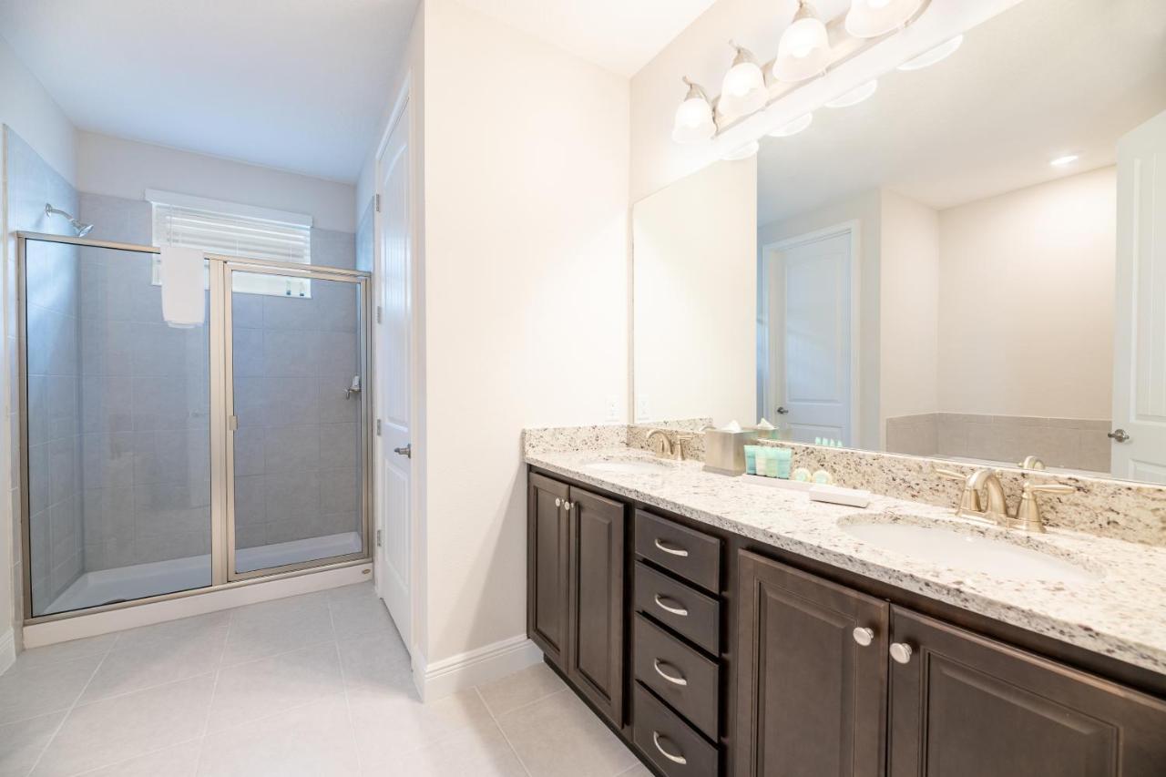 Holiday home Vibrant By Rentyl With Air Hockey Table And Water Park Access, Near - 465s Orlando