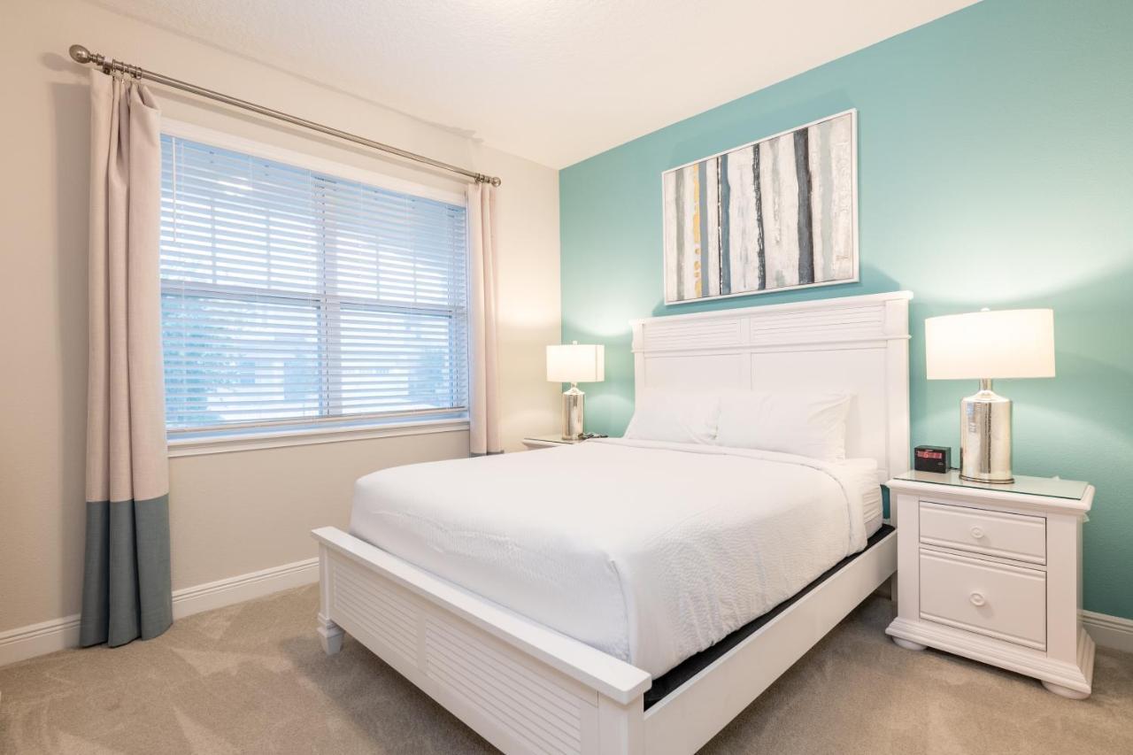 Modern By Rentyl With Private Pool And Game Room, Near - 320a Holiday home
