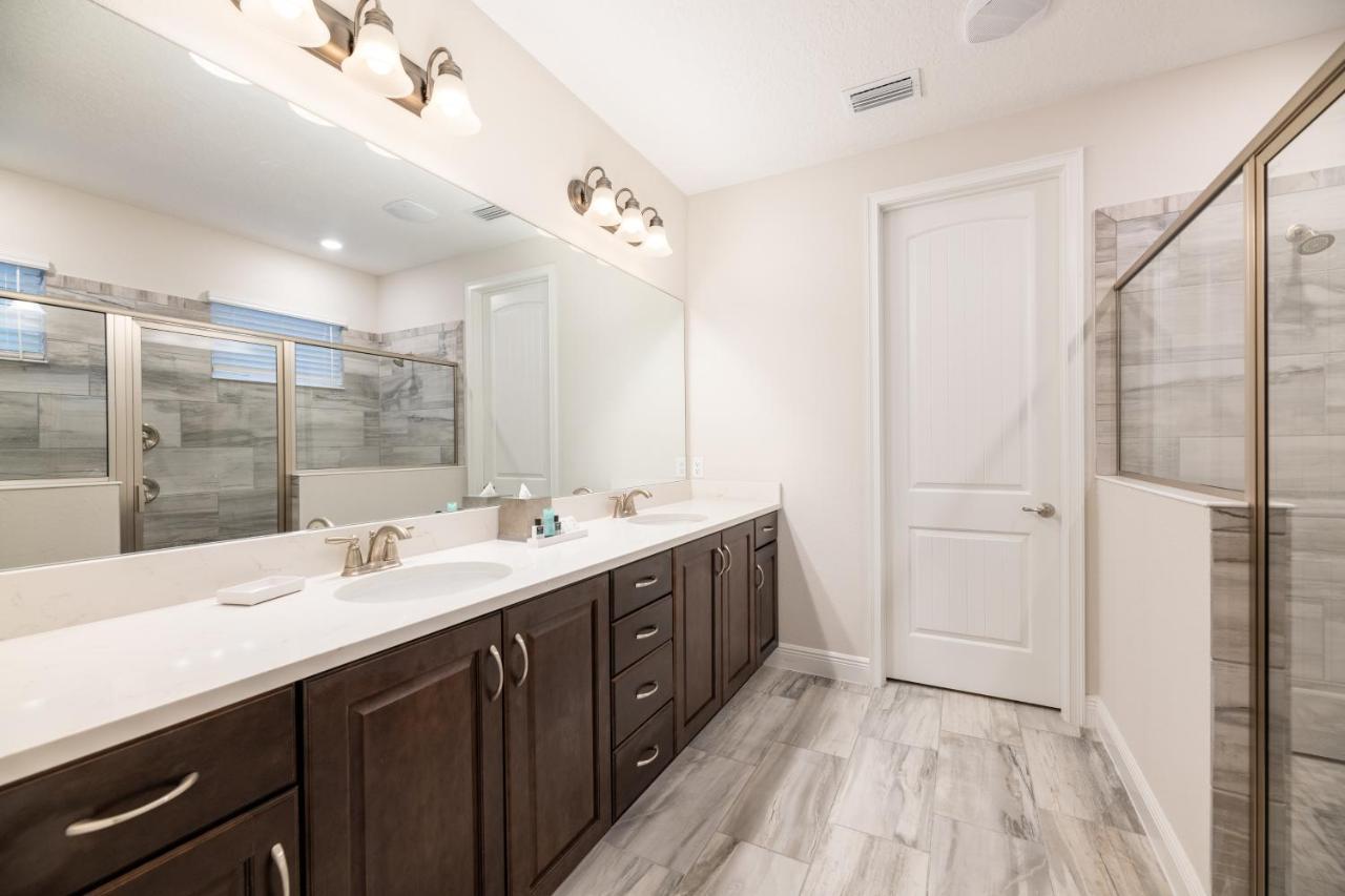Modern By Rentyl With Private Pool And Game Room, Near - 320a