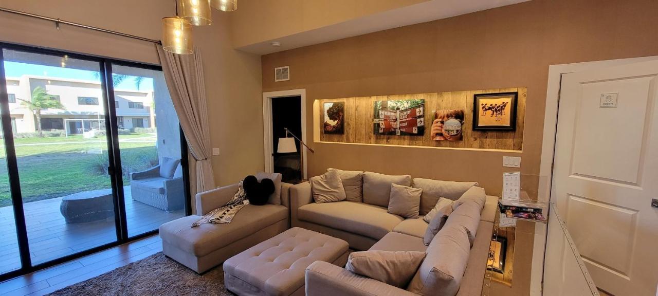 Magic Village 4 Bedroom! Welcome Home! Holiday home