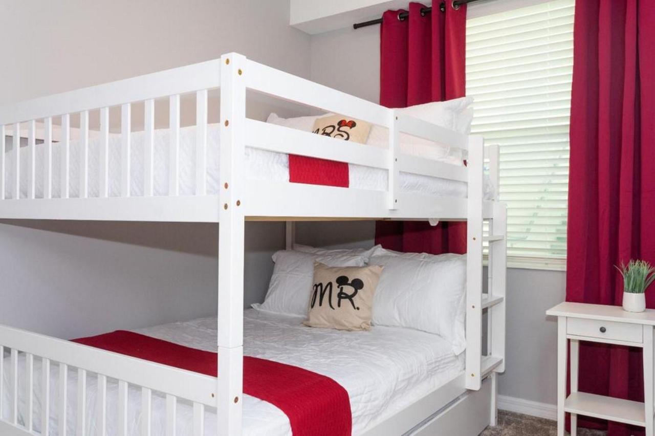 Holiday home Storey By Shine