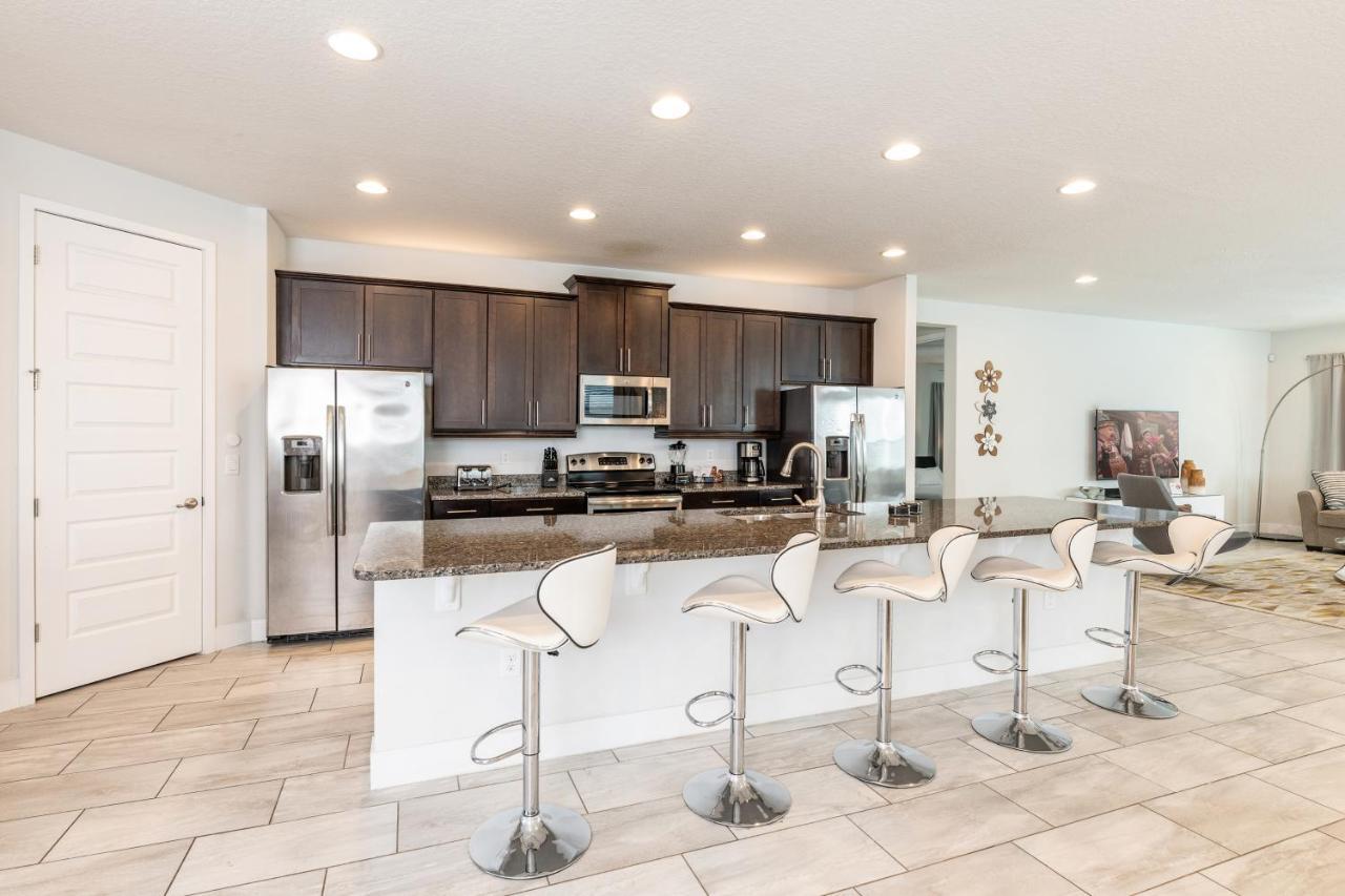 Amazing With Game And Private Pool Near By Rentyl - 7649w Orlando