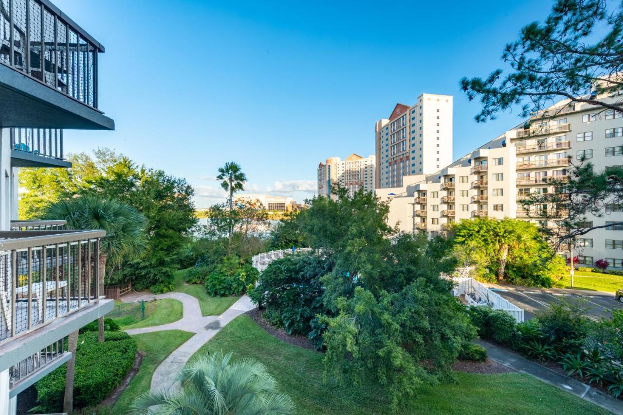 Spacious Close To Theme Parks Apartment Orlando