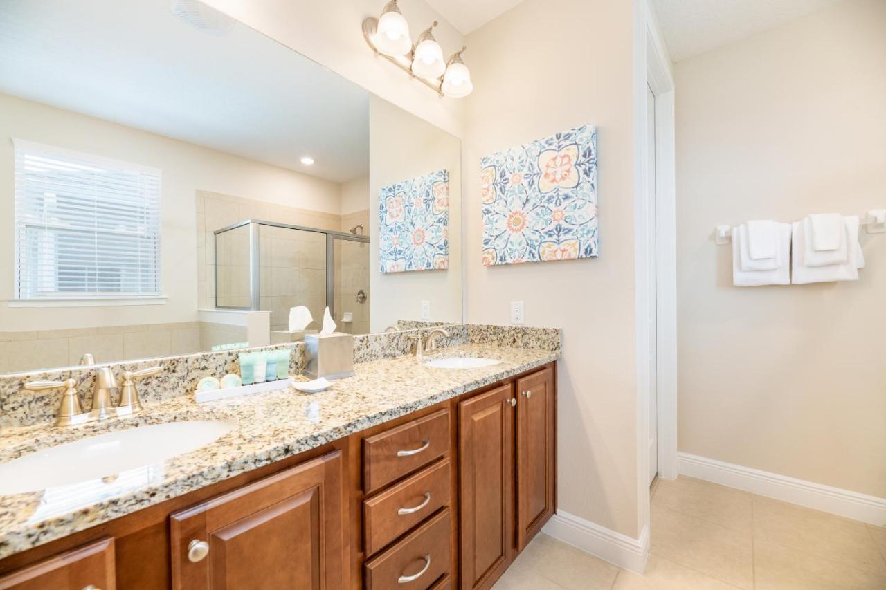 Holiday home Inviting By Rentyl With Movie Theater, Pool Table And Theme Near - 332s Orlando