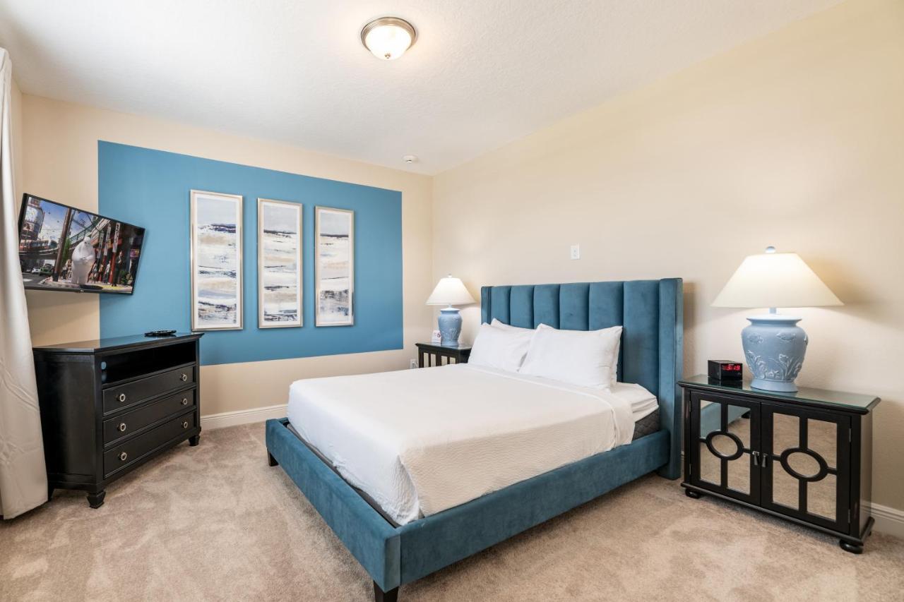Inviting By Rentyl With Movie Theater, Pool Table And Theme Near - 332s Orlando