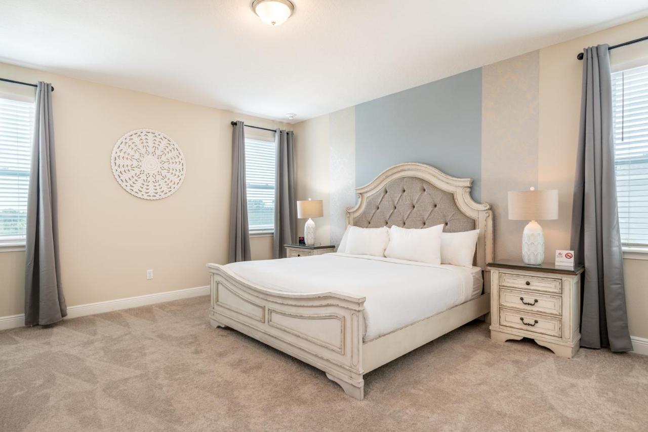 Inviting By Rentyl With Movie Theater, Pool Table And Theme Near - 332s Orlando