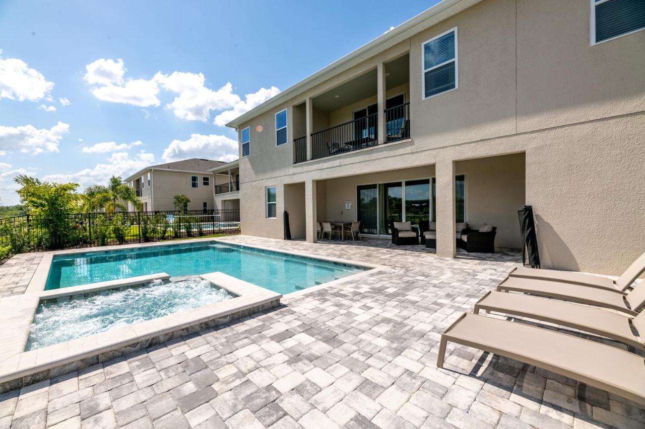 Inviting By Rentyl With Movie Theater, Pool Table And Theme Near - 332s Holiday home *