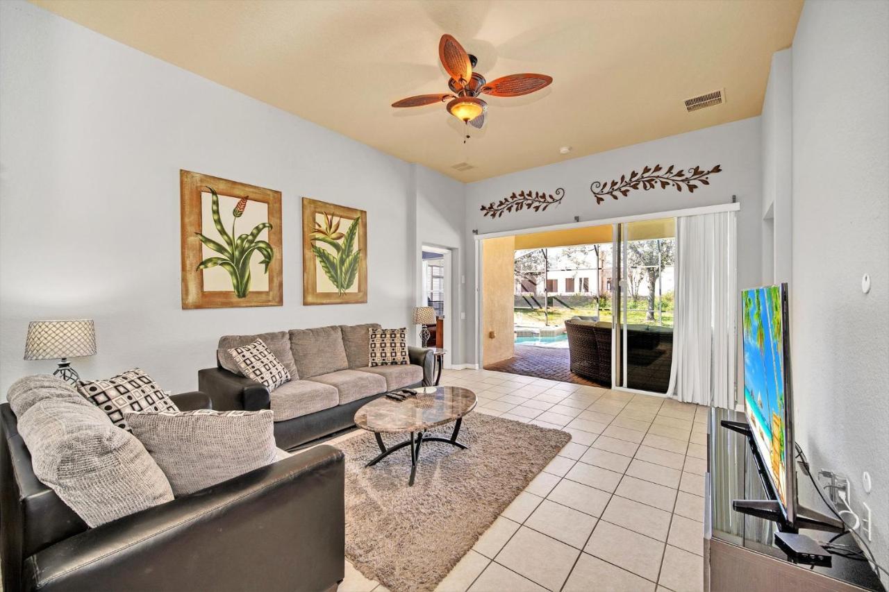 Near Disney! Spacious 5br With Private Pool, Hot Tub And Theater! Holiday home *