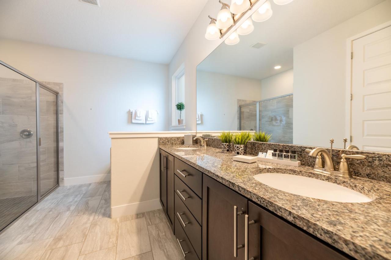 Holiday home Amazing With Game And Private Pool Near By Rentyl - 7649w Orlando