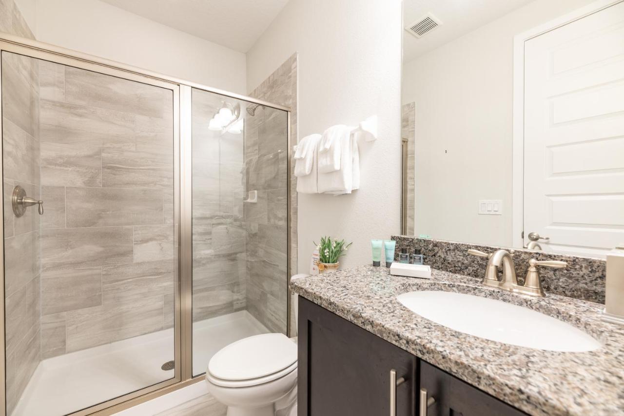 Amazing With Game And Private Pool Near By Rentyl - 7649w Holiday home *