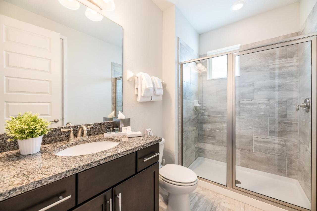Amazing With Game And Private Pool Near By Rentyl - 7649w Holiday home *