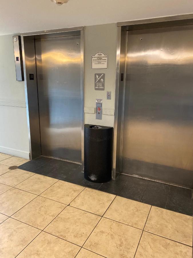 Spacious Close To Theme Parks Apartment