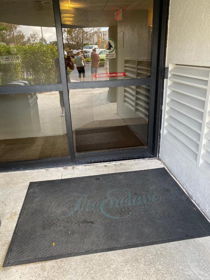 Apartment Spacious Close To Theme Parks