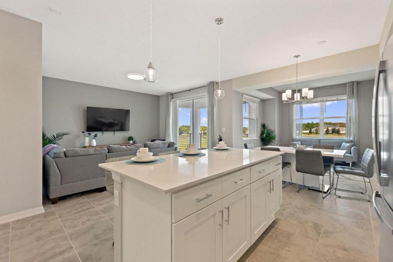 Storey By Shine * Orlando