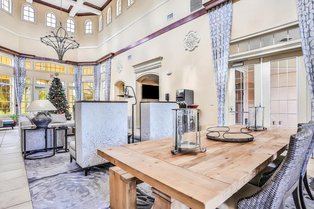 Worldquest Wonderland Apartment