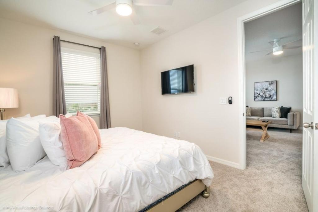 Villa 1719cvt Newest Community Town