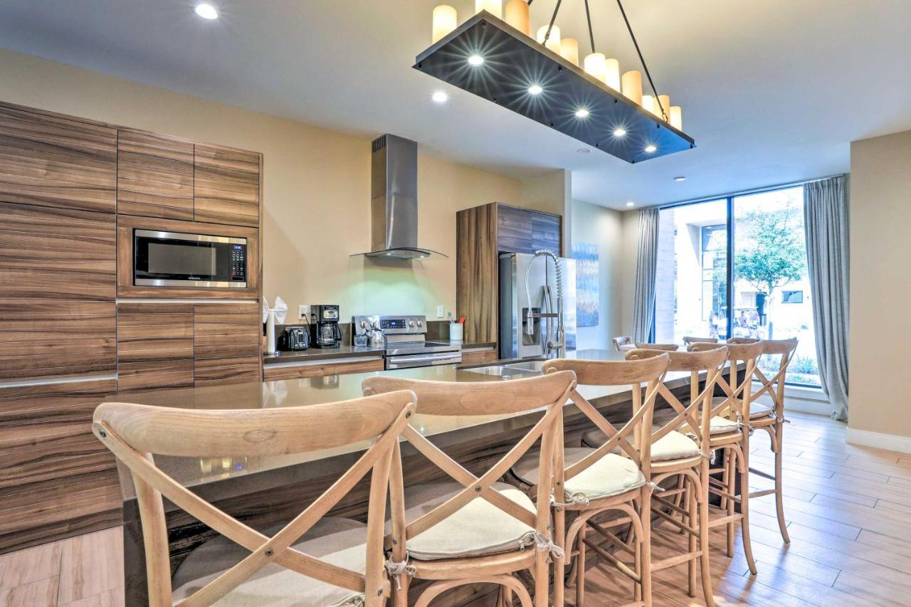 Magic Townhome About 5 Miles To Parks! *