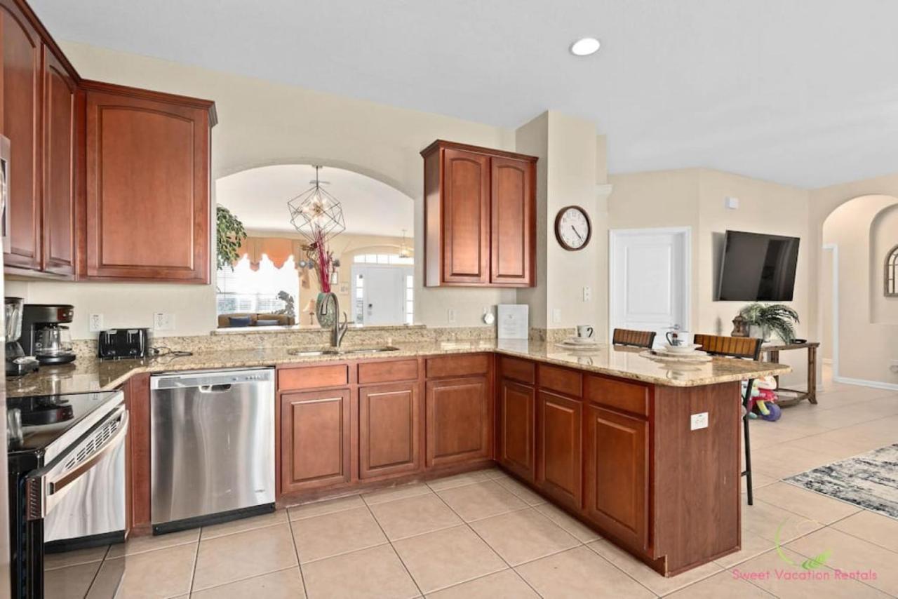 Facing The Lake, Corner Beauty W Pool -2mi To Disney - Grand Opening Villa