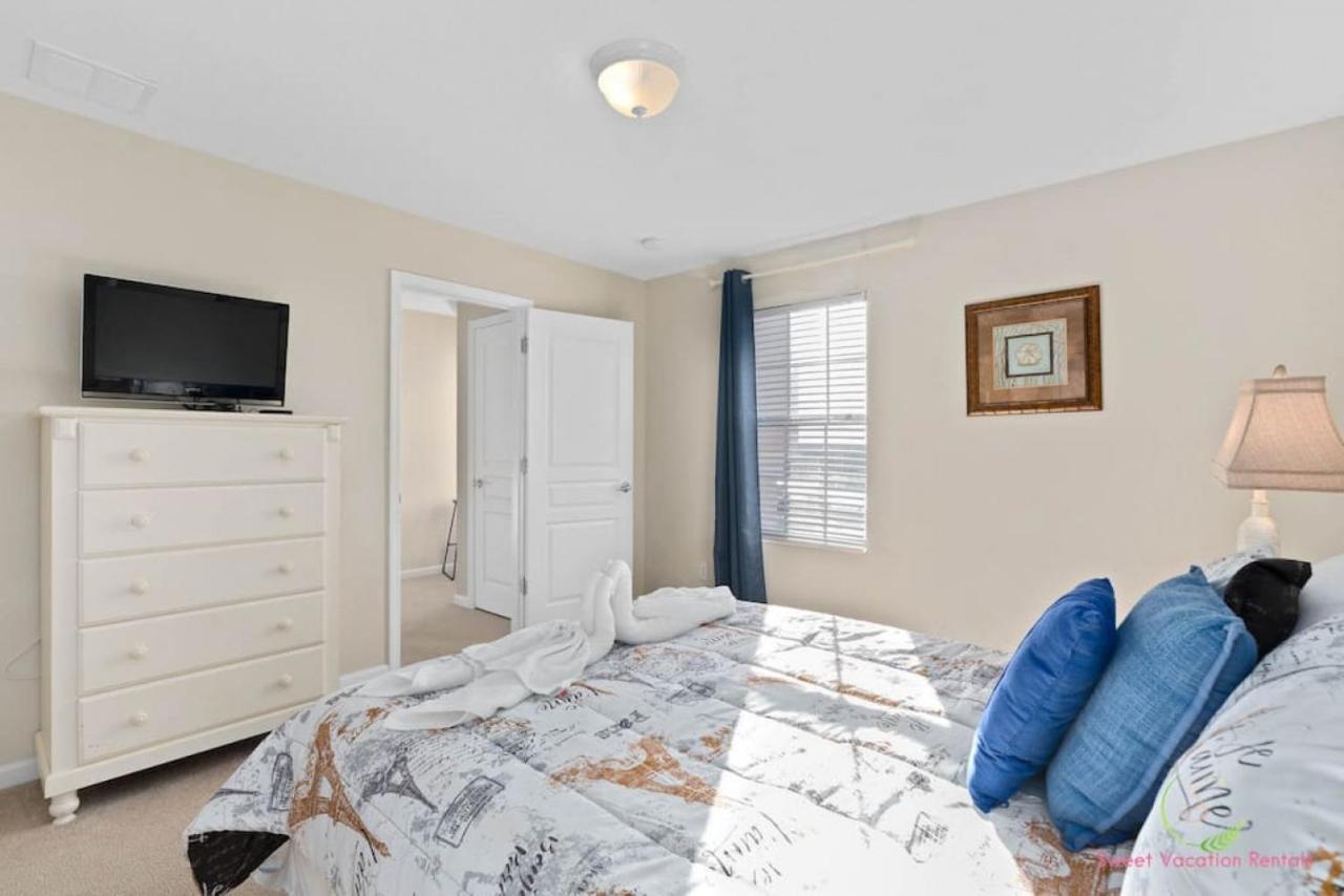 Villa Facing The Lake, Corner Beauty W Pool -2mi To Disney - Grand Opening Orlando