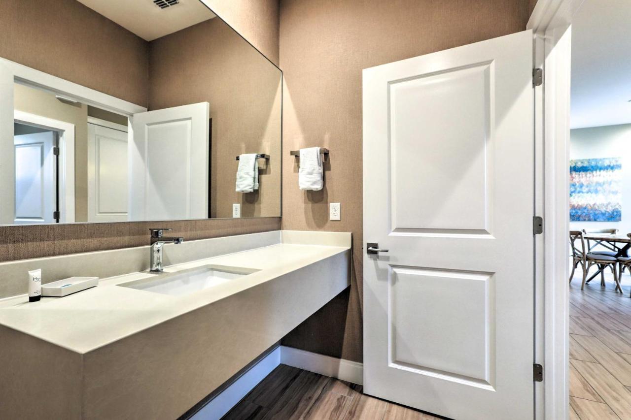 Holiday home Magic Townhome About 5 Miles To Parks! *