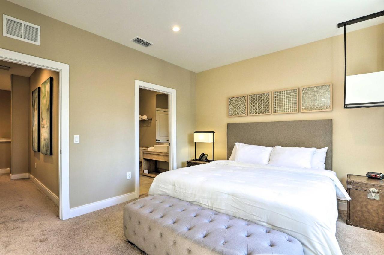 Holiday home Magic Townhome About 5 Miles To Parks! *