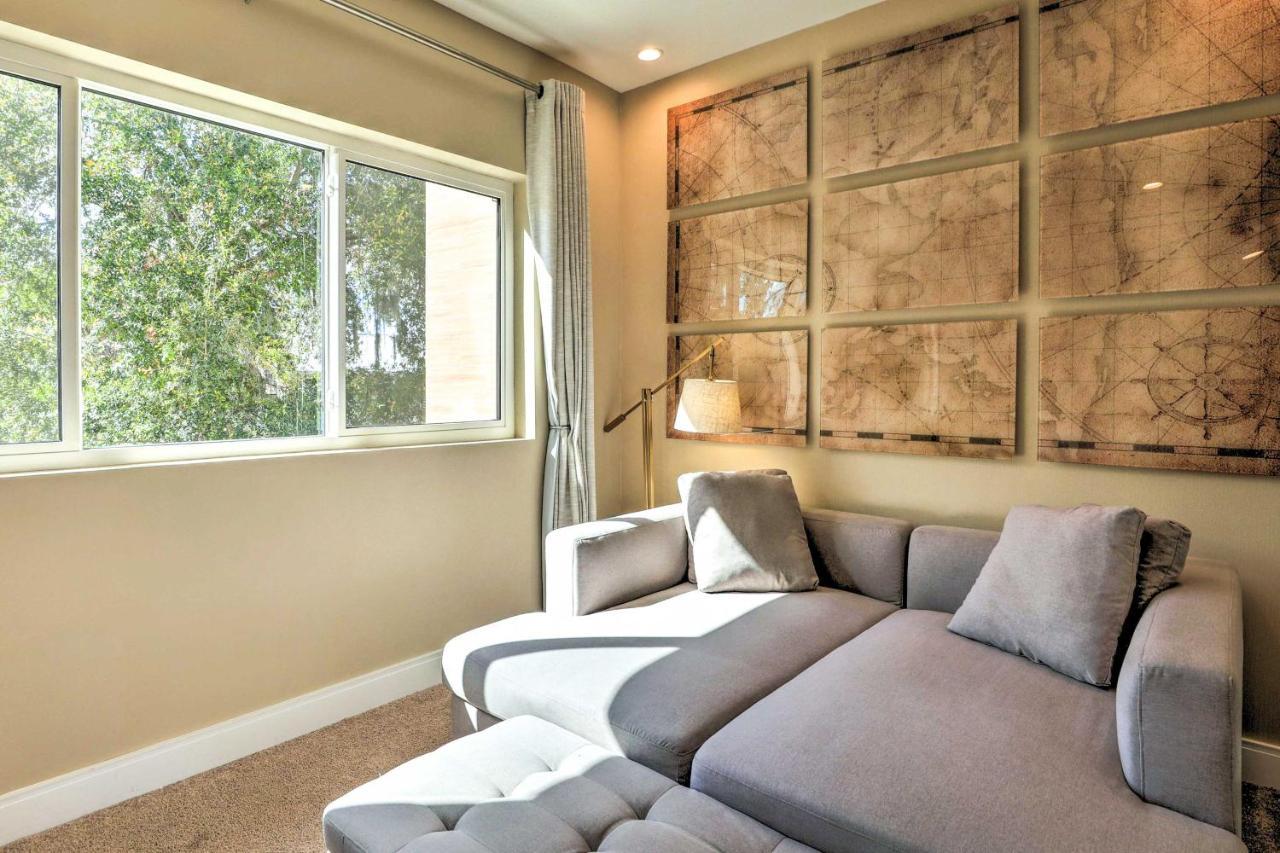 Holiday home Magic Townhome About 5 Miles To Parks! *