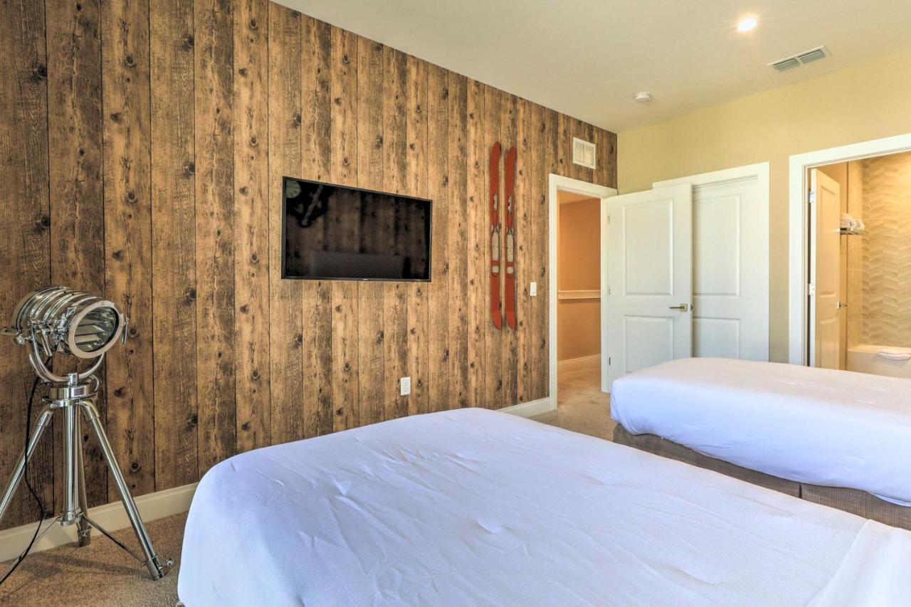 Magic Townhome About 5 Miles To Parks! Orlando