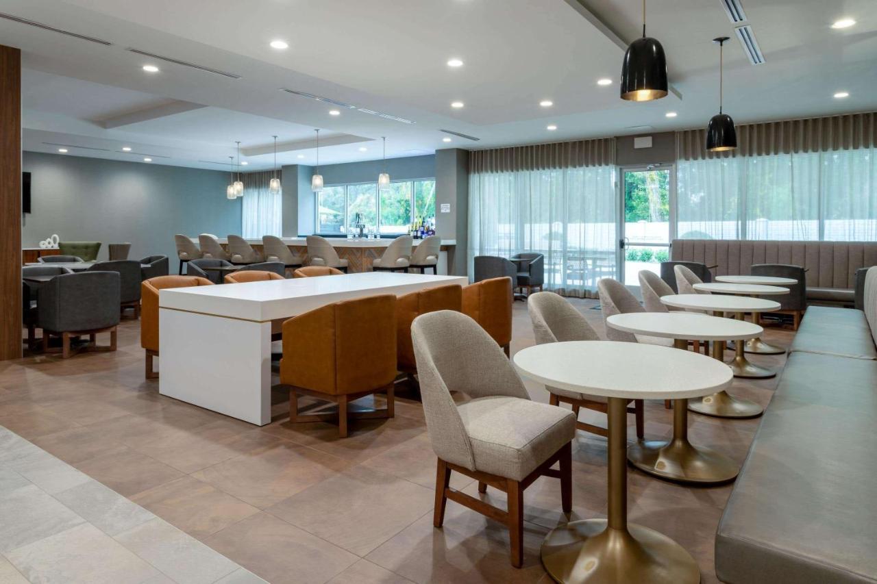 Wyndham Garden Airport - Free Airport Shuttle Hotel Orlando