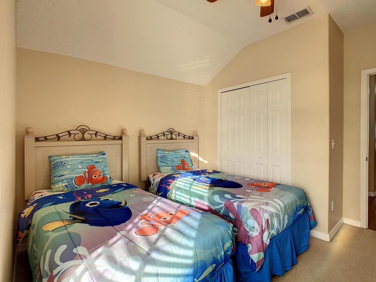 Triton Vacation Pool Near Orlando