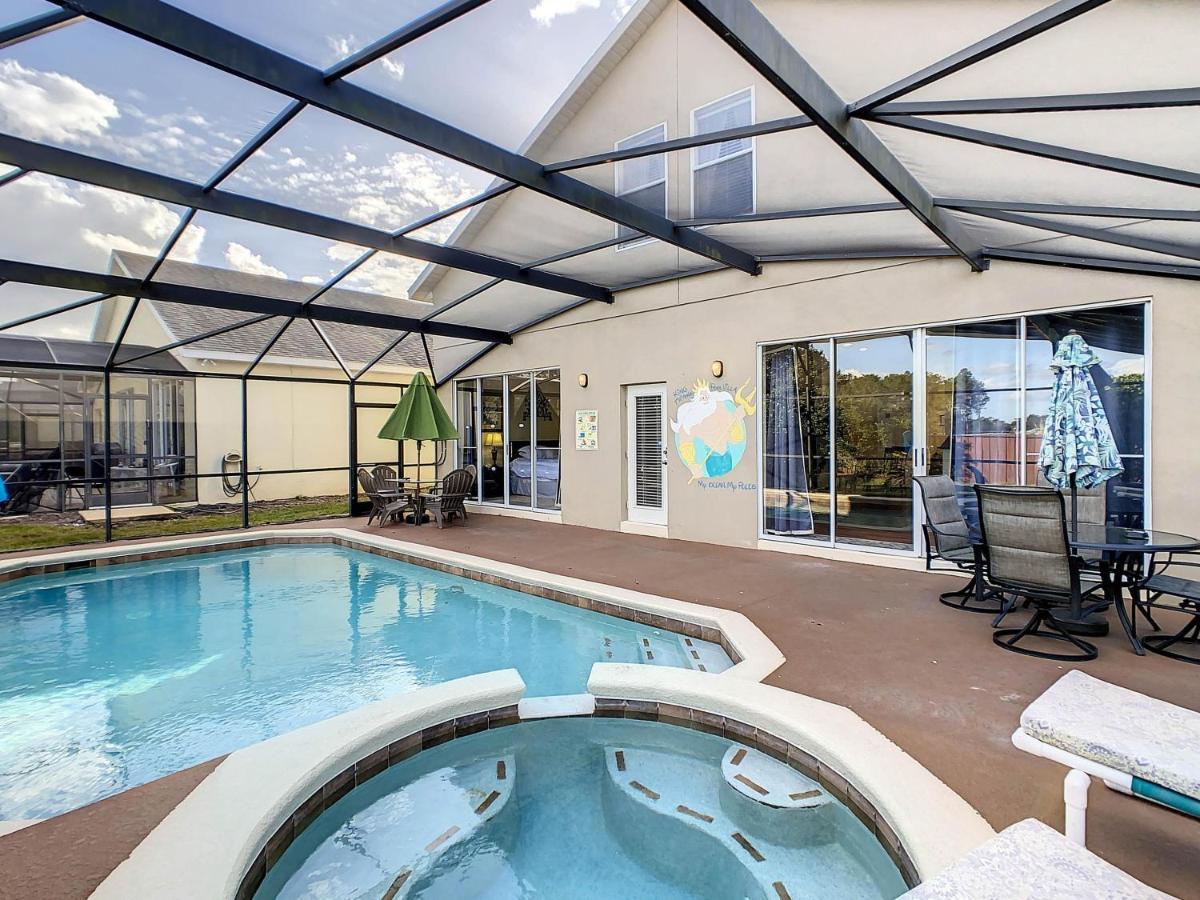 Triton Vacation Pool Near