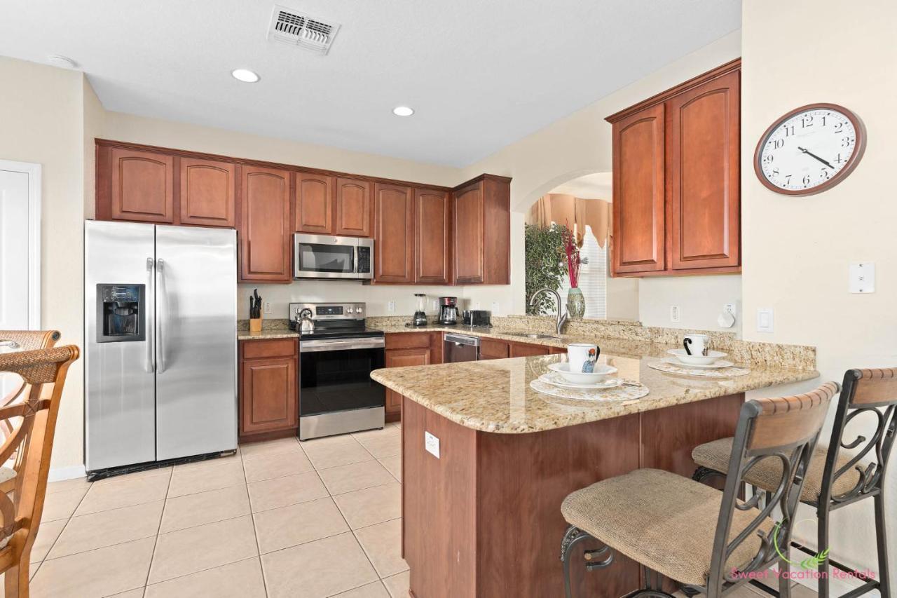 Facing The Lake, Corner Beauty W Pool -2mi To Disney - Grand Opening Villa *
