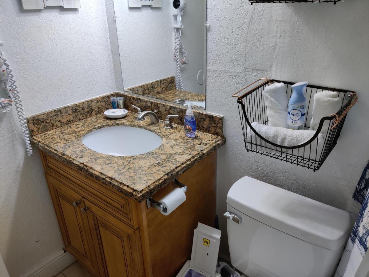 Apartment Centauri Vacation Rentals: 2-bedroom Getaway With Free Parking *