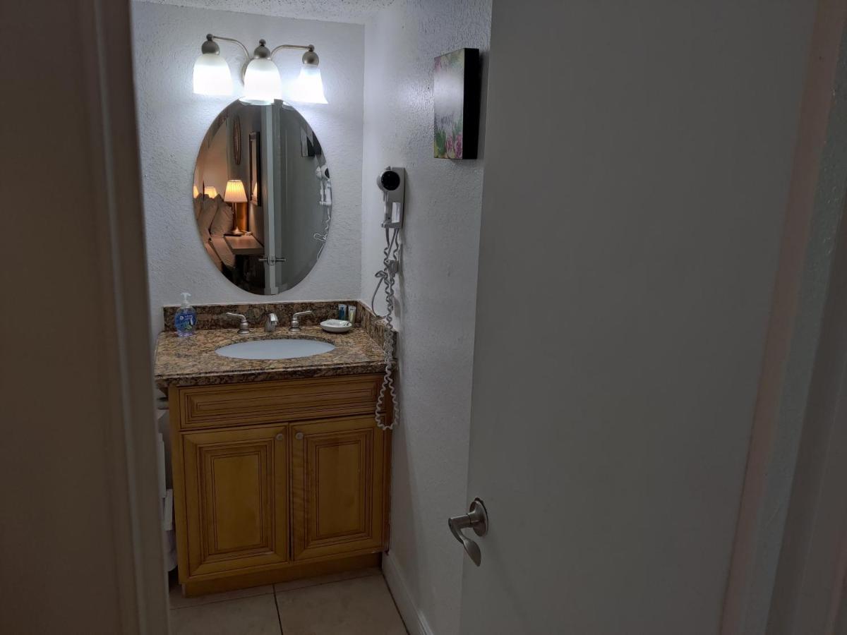 Apartment Centauri Vacation Rentals: 2-bedroom Getaway With Free Parking