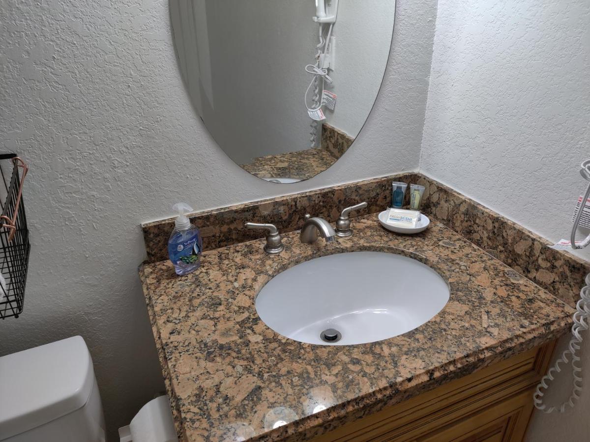Centauri Vacation Rentals: 2-bedroom Getaway With Free Parking * Orlando