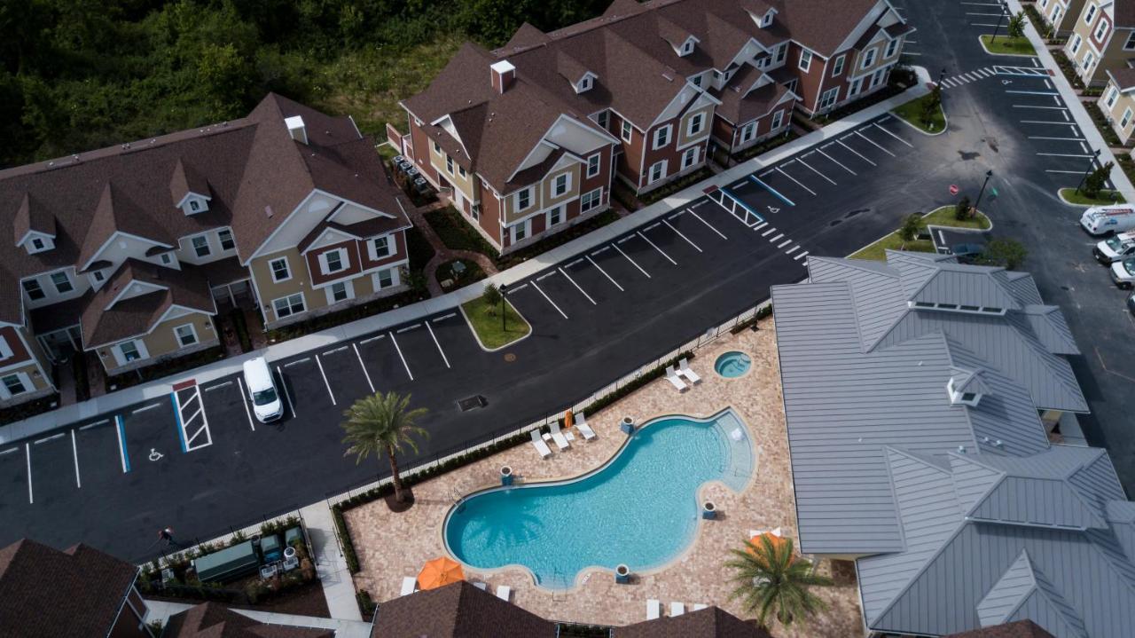 4 Bedroom 4 Ba Self Check-in Bbq & Full Kitchen Orlando