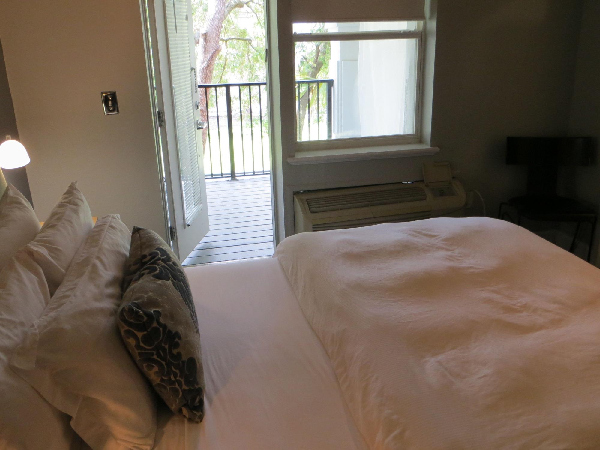 The Eo - Downtown 3*