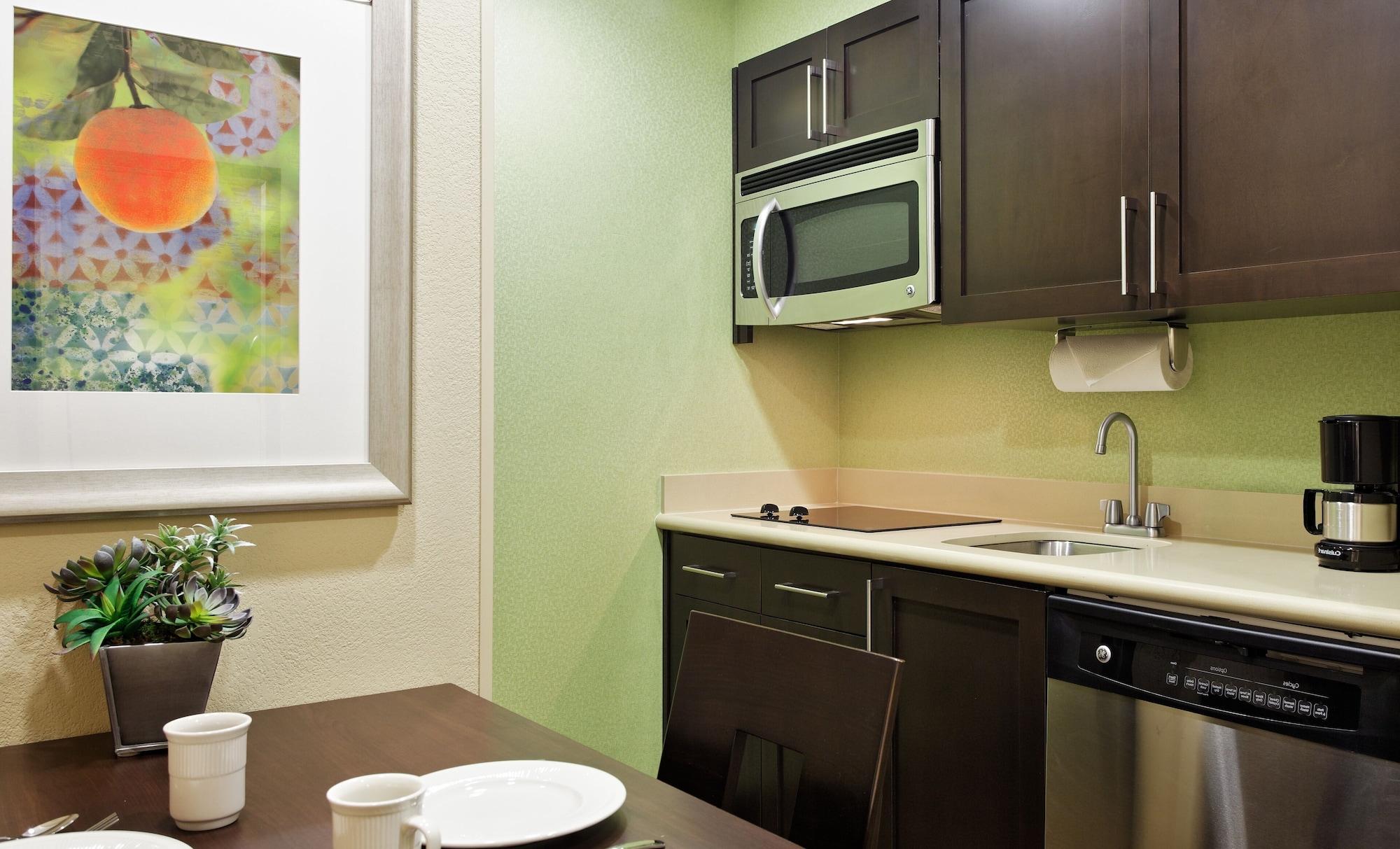 Hotel Homewood By Hilton Airport 3*
