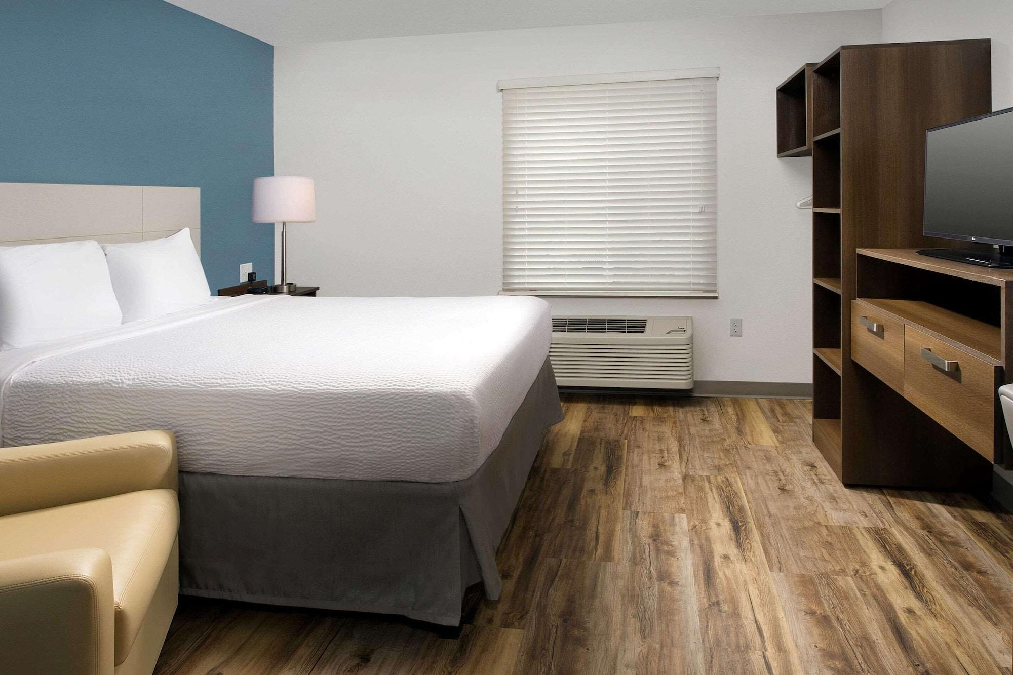 Extended America Select - - Airport Hotel
