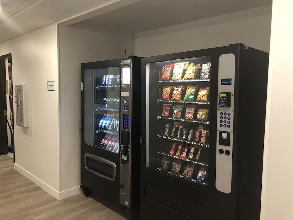 Extended America Select - - Airport Hotel