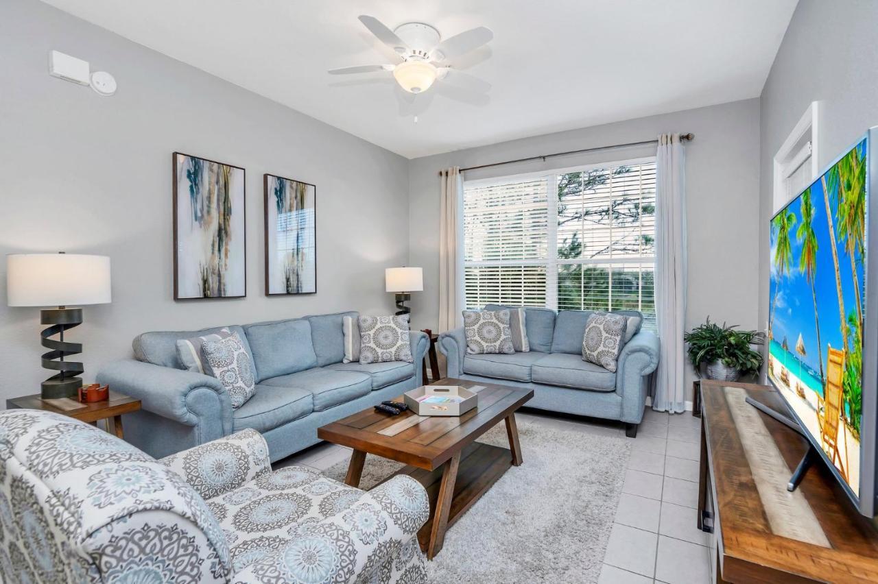 Updated Lakeview Condo, Minutes From Orlando