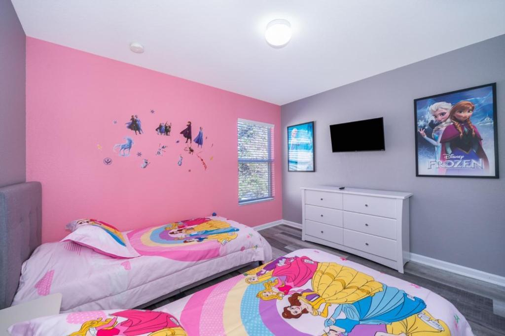 Holiday home Private Pool, Spacious Game For The Kids! *