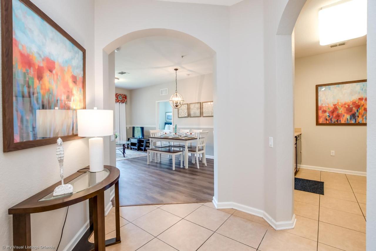 Spacious Vista Cay Condo, Near Pool *