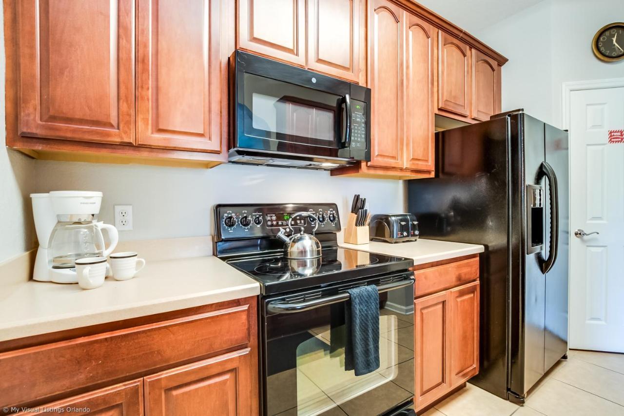 Spacious Vista Cay Condo, Near Pool