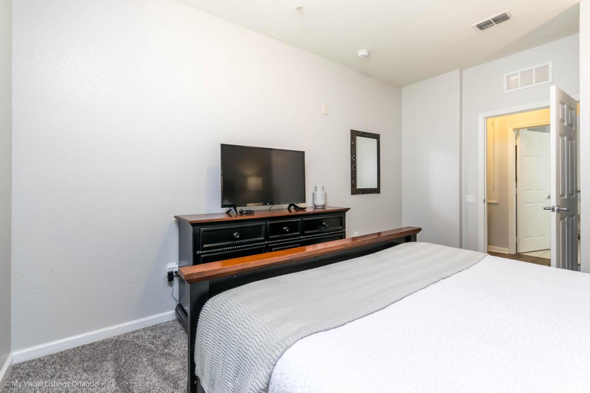 Apartment 2nd Floor Vista Cay W Private Balcony *