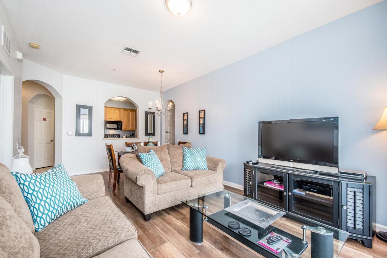 Gorgeous Top-floor W Private Balcony Apartment