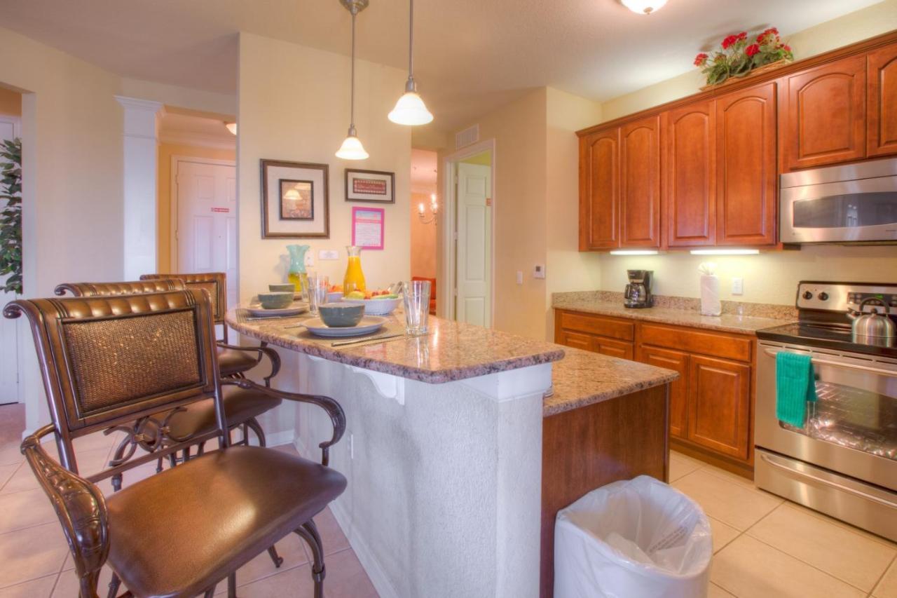 Lovely Third-floor Vista Cay Apartment Orlando