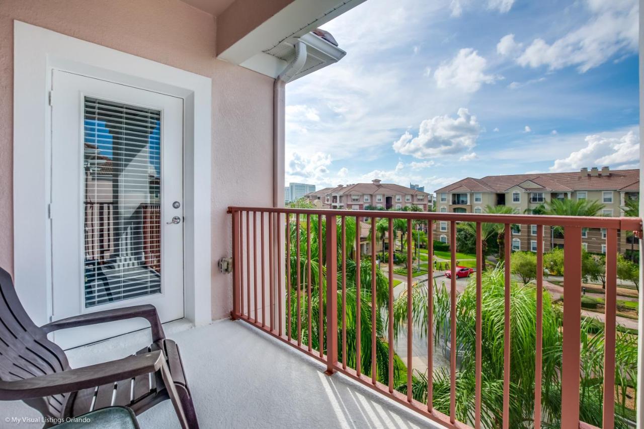 Apartment Stunning Top-floor Condo, Next To Clubhouse *