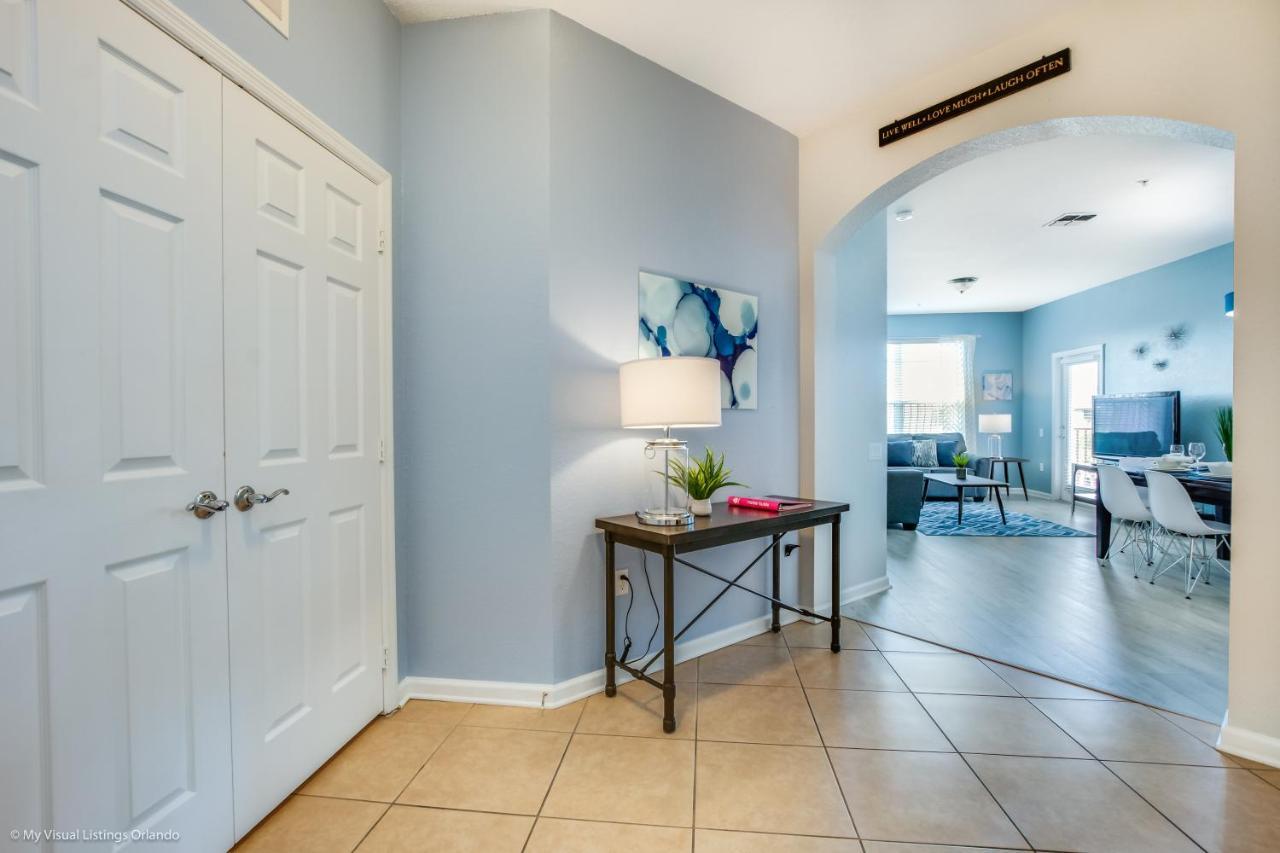 Apartment Stunning Top-floor Condo, Next To Clubhouse *