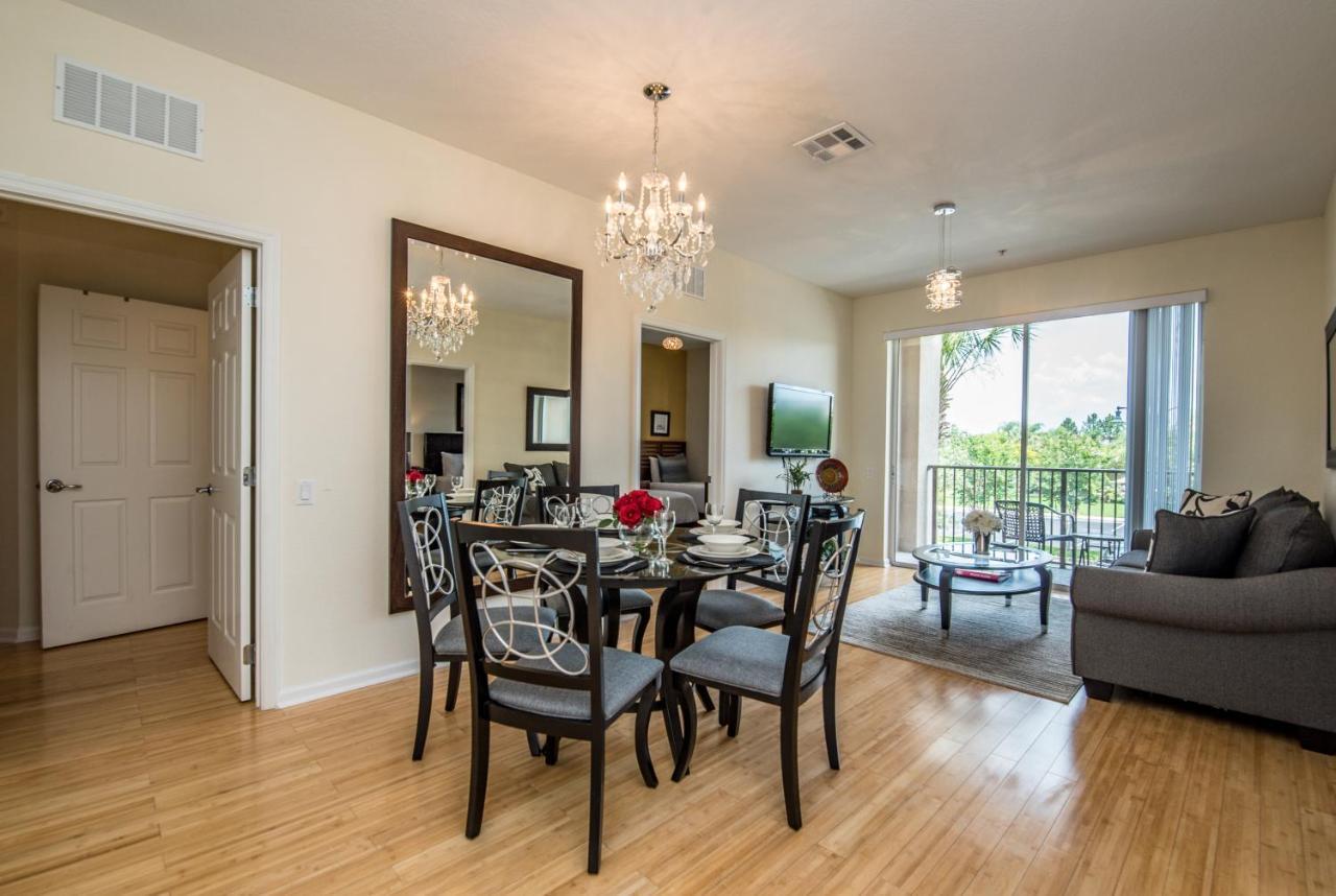 Luxurious W Modern Design, Near Apartment Orlando