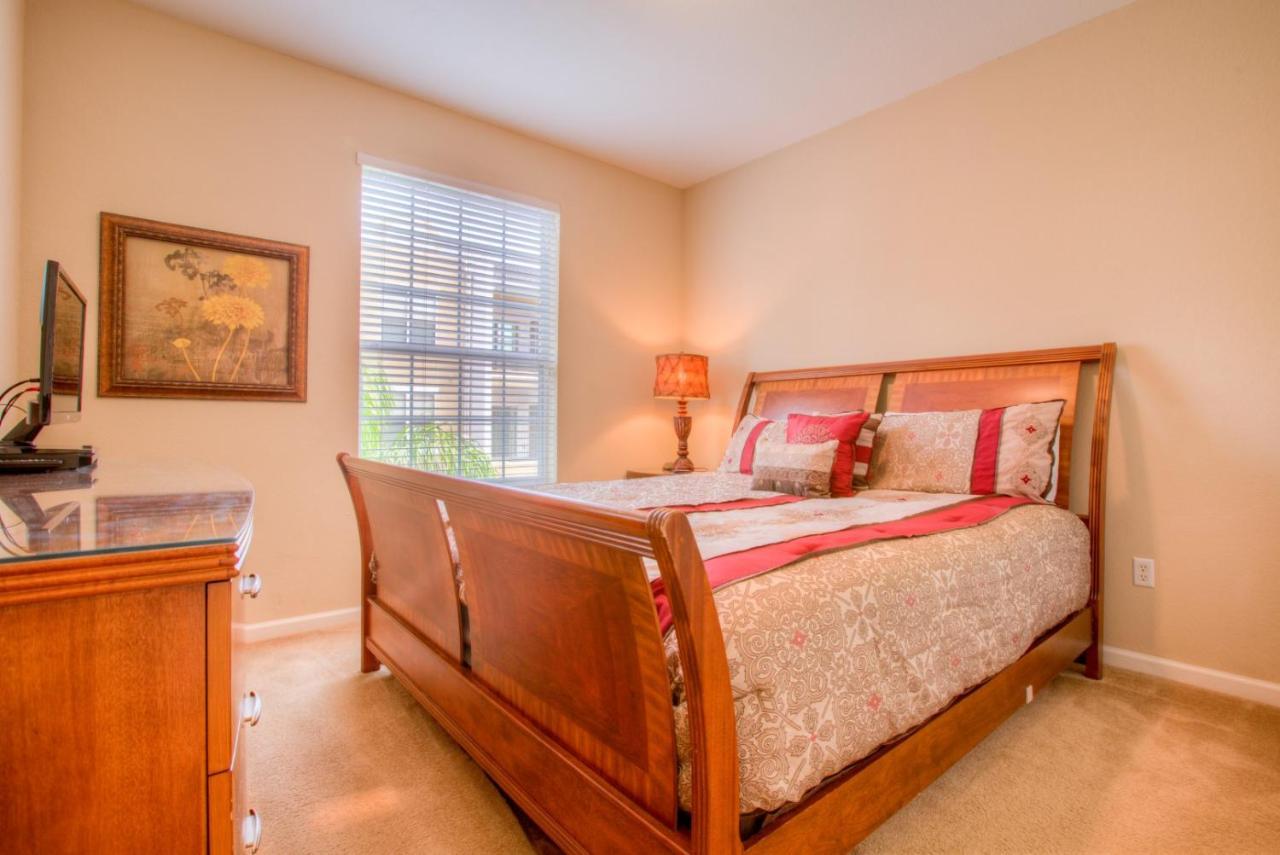 Lovely Vista Cay Condo, Near Clubhousepool